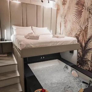 Appartement Del Grillo - Fori Imperiali - Il Nido D'amore, Rome