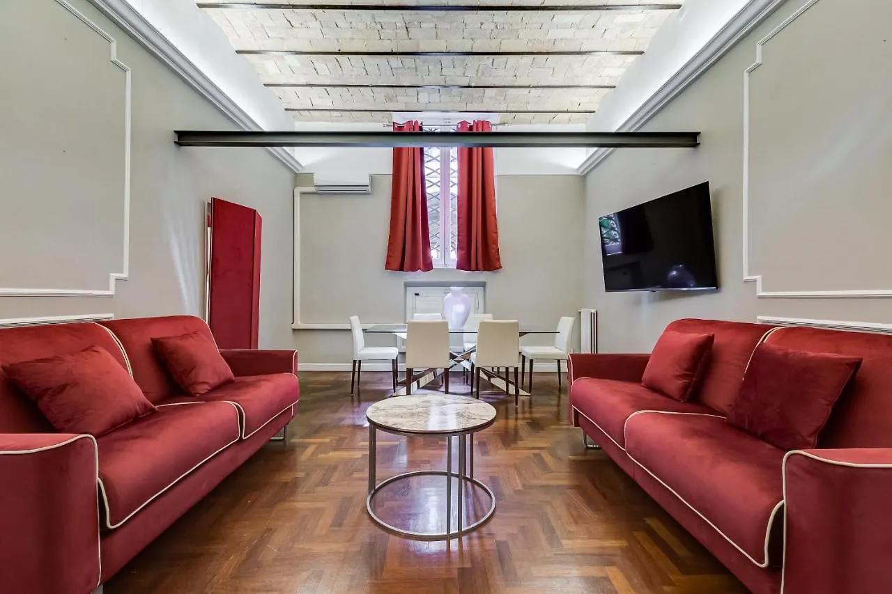 Spanish Garden Rome Apartment