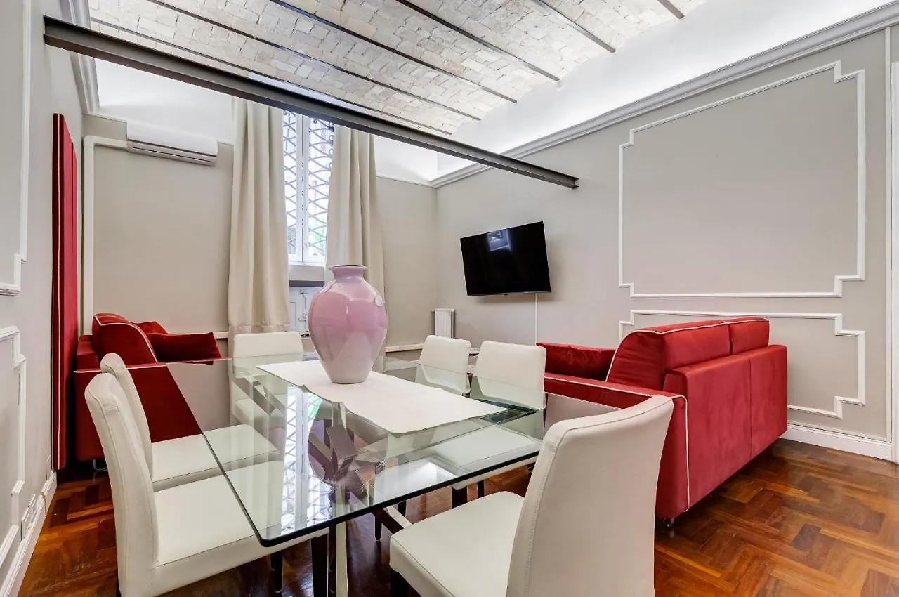 Spanish Garden Rome Apartment