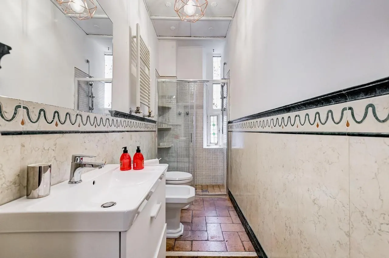 Spanish Garden Rome Apartment
